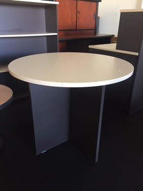 Meeting table 