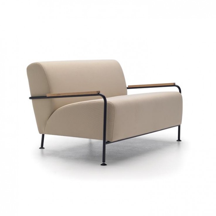 Colubi Armchair by Viccarbe