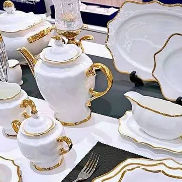 dinnerware with gold wide trim47