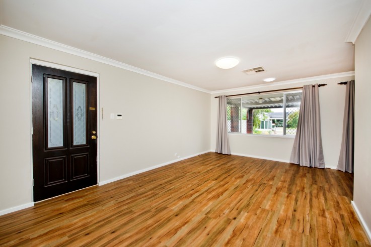 HOUSE FOR SALE IN BASSENDEAN