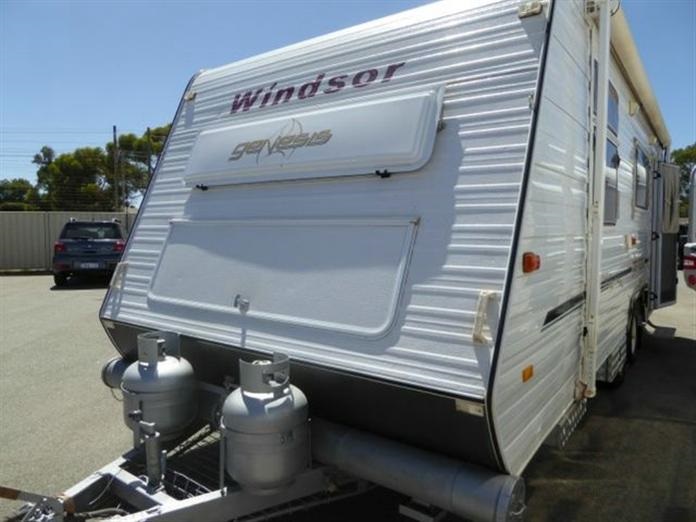 2006 WINDSOR GENISUS 638 Caravan