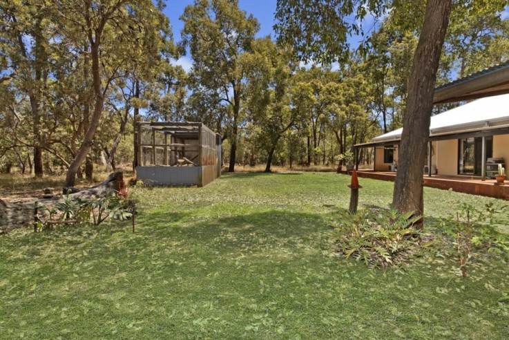 5 ACRES BUSH BLOCK, HOUSE TO DIE FOR!