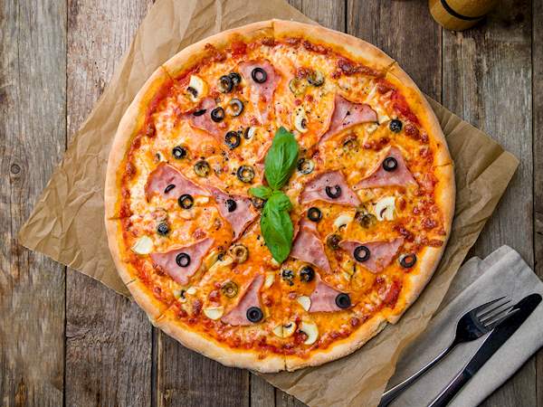Get 5% off  Pizza and Pasta on Broadway,