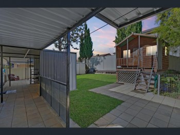 4 Moffat Place Minto NSW 2566
