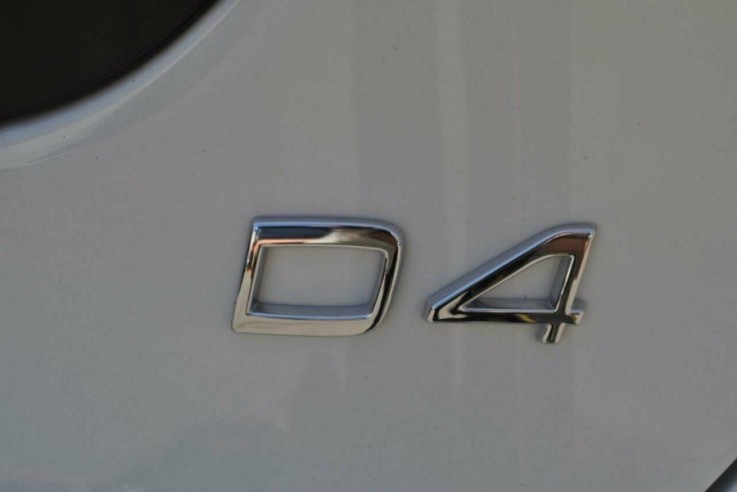 2017 MY18 Volvo V40 Cross Country D4 Pro