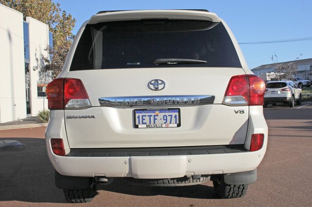 2014 Toyota Landcruiser Sahara Wagon