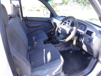 2004 FORD COURIER GL