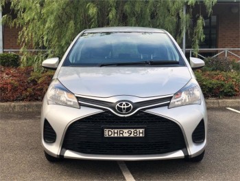  Toyota Yaris 2016