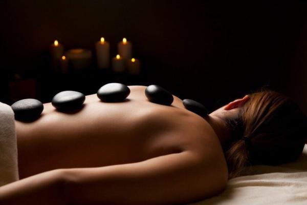 Relax your Body with the Best Hot Stone Full Body Massage