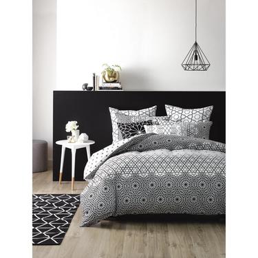 Mod By Linen House Albion Quilt Coverset